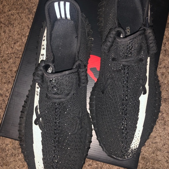 Yezzys Boost 350 v2 Oreo - Picture 2 of 6